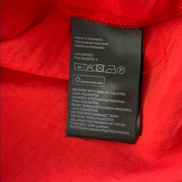 H&M Cherry Red Blouse - Picture 4 of 7